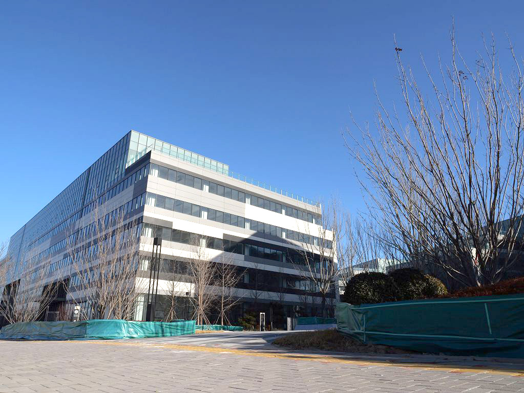 寶參街（永大西路-慶豐西路）步道、路燈及行道樹(shù)工程